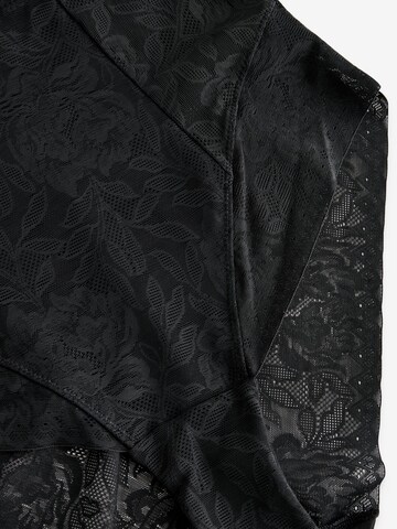 Next - Braga en negro