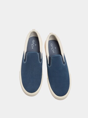 Pull&Bear Slip on boty – modrá