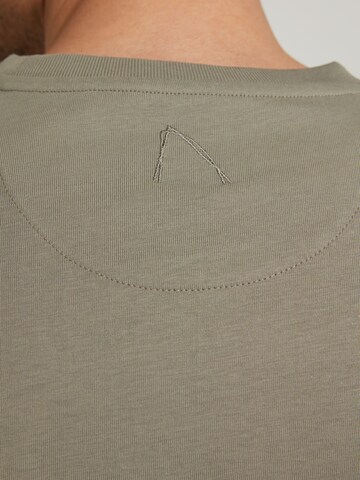 CHASIN' Shirt 'Bro' in Green