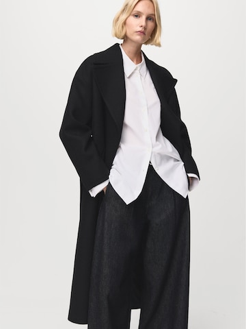 MANGO Přechodný kabát 'TRAVIATA' – černá: přední strana