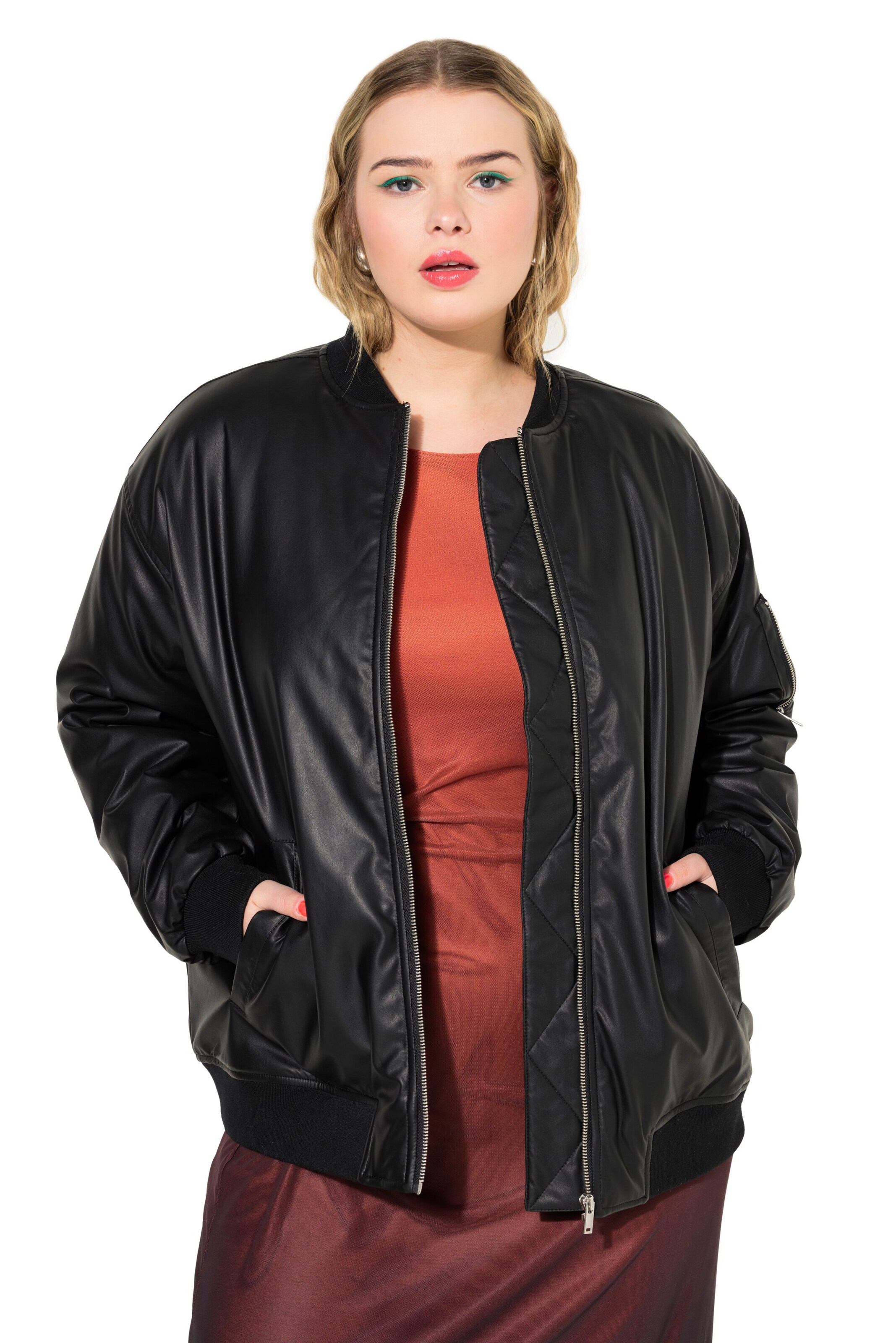 Studio Untold Between-season jacket in Black: front