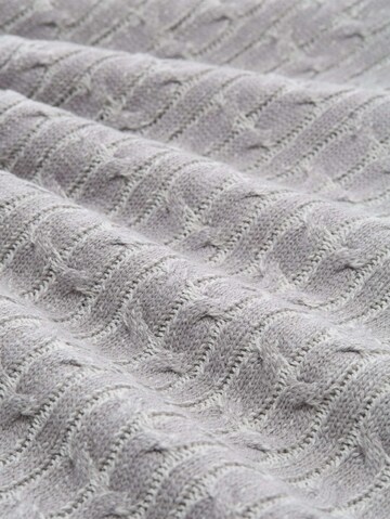 TOM TAILOR Sveter - Sivá