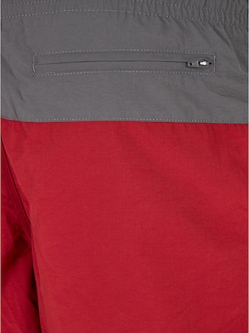 Urban Classics Badeshorts in Rot