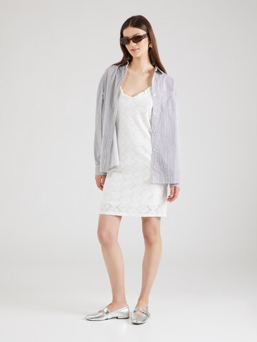 VERO MODA Рокля 'VMKIM' в бяло