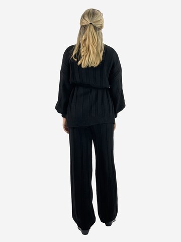 Elara Hausanzug in Schwarz