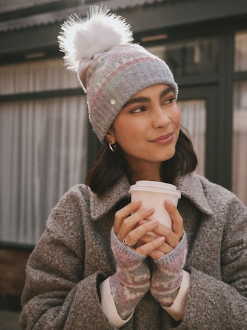 Next - Gorros em cinzento