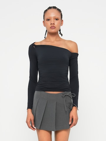 Maglietta di Abercrombie & Fitch in nero: frontale