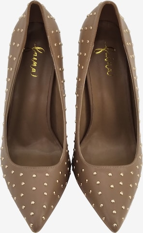 faina Pumps in Bruin