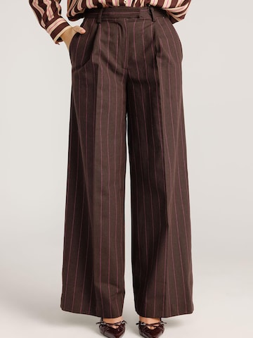 Pantaloni de la Dixie pe maro