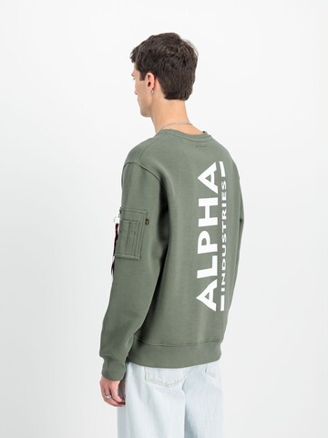 ALPHA INDUSTRIES Sweatshirt in Grün