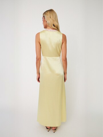 Robe ' Salacras ' Crās en jaune