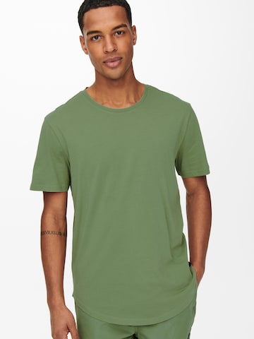 Only & Sons Regular Fit T-Shirt 'Matt' in Grün