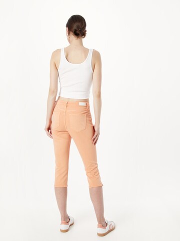 s.Oliver Slimfit Jeans i oransje