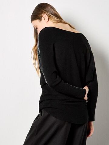 Pull-over ' ' Apricot en noir
