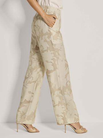 MADELEINE Wide Leg Hose in Weiß