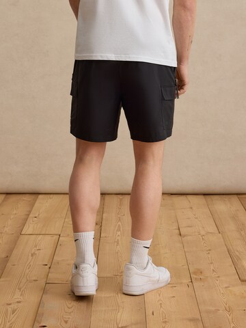 DAN FOX APPAREL Regular Shorts 'Marten' in Schwarz