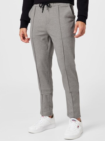 BLEND Tapered Pleated Pants in Grey: front