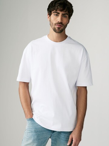 Next Shirt in White: front