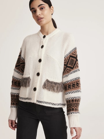 Odd Molly Neuletakki värissä valkoinen: etupuoli