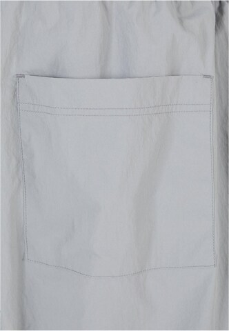 Tapered Pantaloni di Urban Classics in grigio