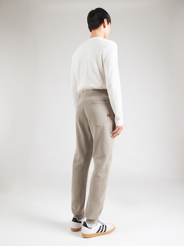 G-STAR - Tapered Calças 'Premium Core Type C' em cinzento