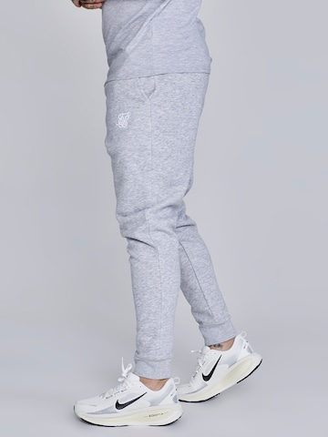 Effilé Pantalon SikSilk en gris