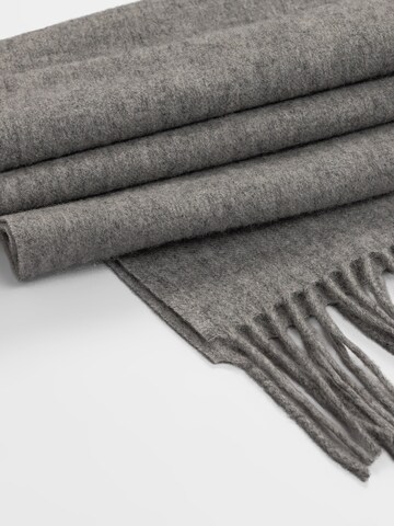 L'Arte Milano Shawl in Grey