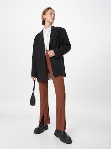 VERO MODA Flared Leggings 'KLARA' in Brown