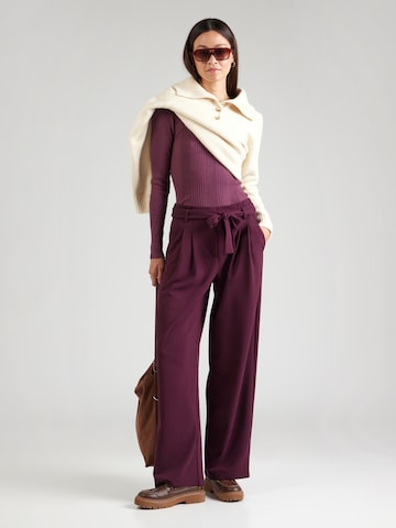 ONLY - Pierna ancha Pantalón plisado 'ONLEVI' en rojo