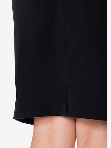 SHEEGO Skirt in Black