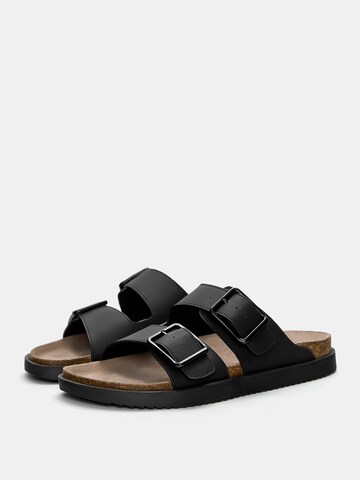 Pull&Bear Mule in Black