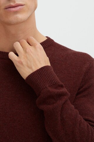 !Solid Pullover in Rot