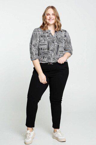 Paprika Loose fit Pants in Black