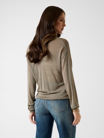 GUESS Sweater in Beige