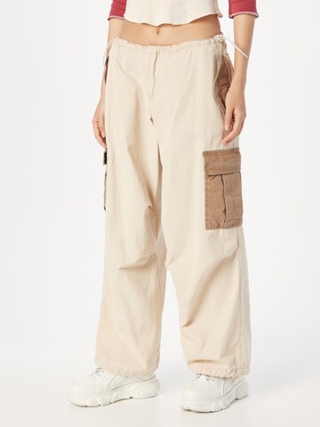 smėlio BDG Urban Outfitters Laisvas Laisvo stiliaus kelnės: priekis
