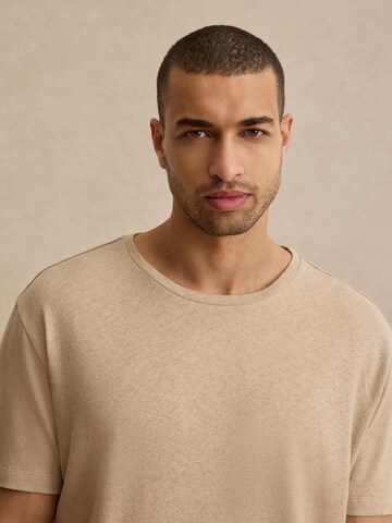 DAN FOX APPAREL - Camiseta 'Caspar' en beige