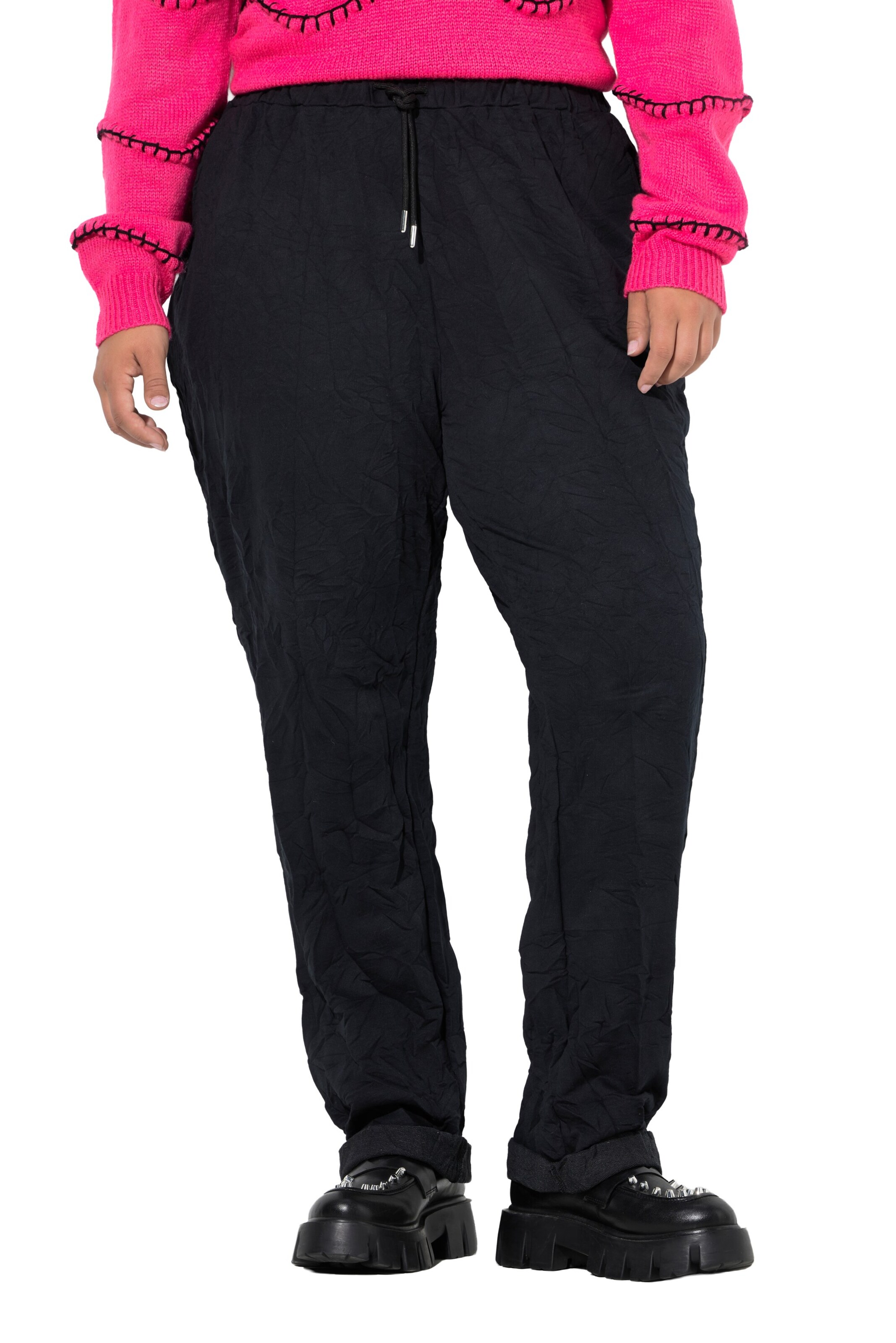 Angel of Style Slim fit Trousers in Black: front