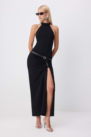 Trendyol - Vestido en negro: frente