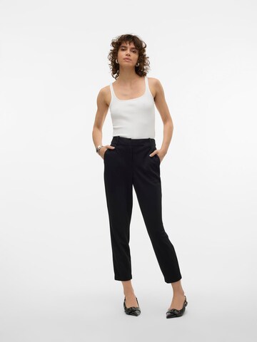 Coupe slim Pantalon VERO MODA en noir