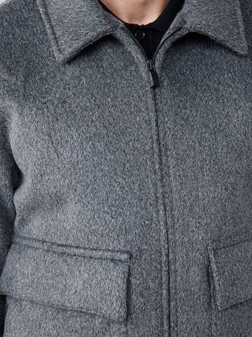 Danger Übergangsjacke 'Puffer- und Daunenmäntel'‌‌‌‌‌‌‌ in Grau