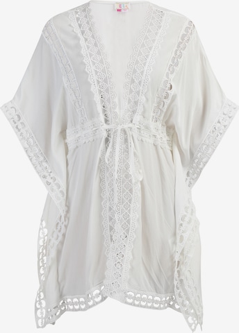 IZIA Kimono in White: front