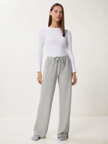 Pantaloni 'Hose' di Happiness İstanbul in grigio: frontale