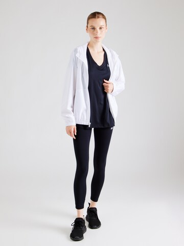Tricou funcțional de la UNDER ARMOUR pe negru