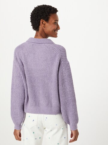 WEEKDAY Sweater in Purple