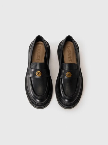 Chaussure basse 'MIA' PINKO en noir
