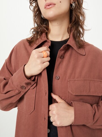 Wemoto Between-Season Jacket 'Stella' in Red