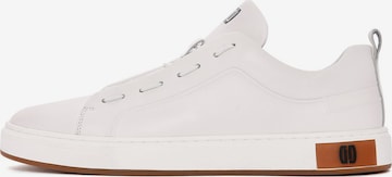 Sneaker bassa di Derimod in bianco: frontale