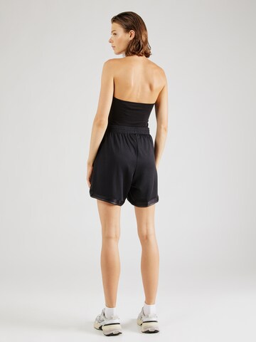 Reebok - Regular Calças 'TEAM' em preto