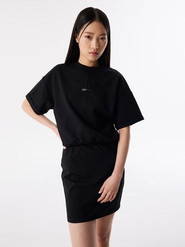 Twist Kleid in Schwarz: Vorderseite
