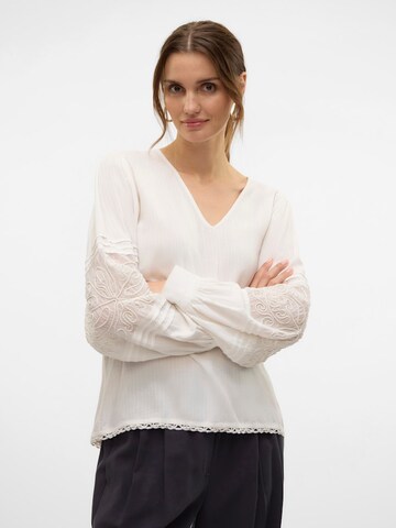 Chemisier 'VMNicola' VERO MODA en blanc